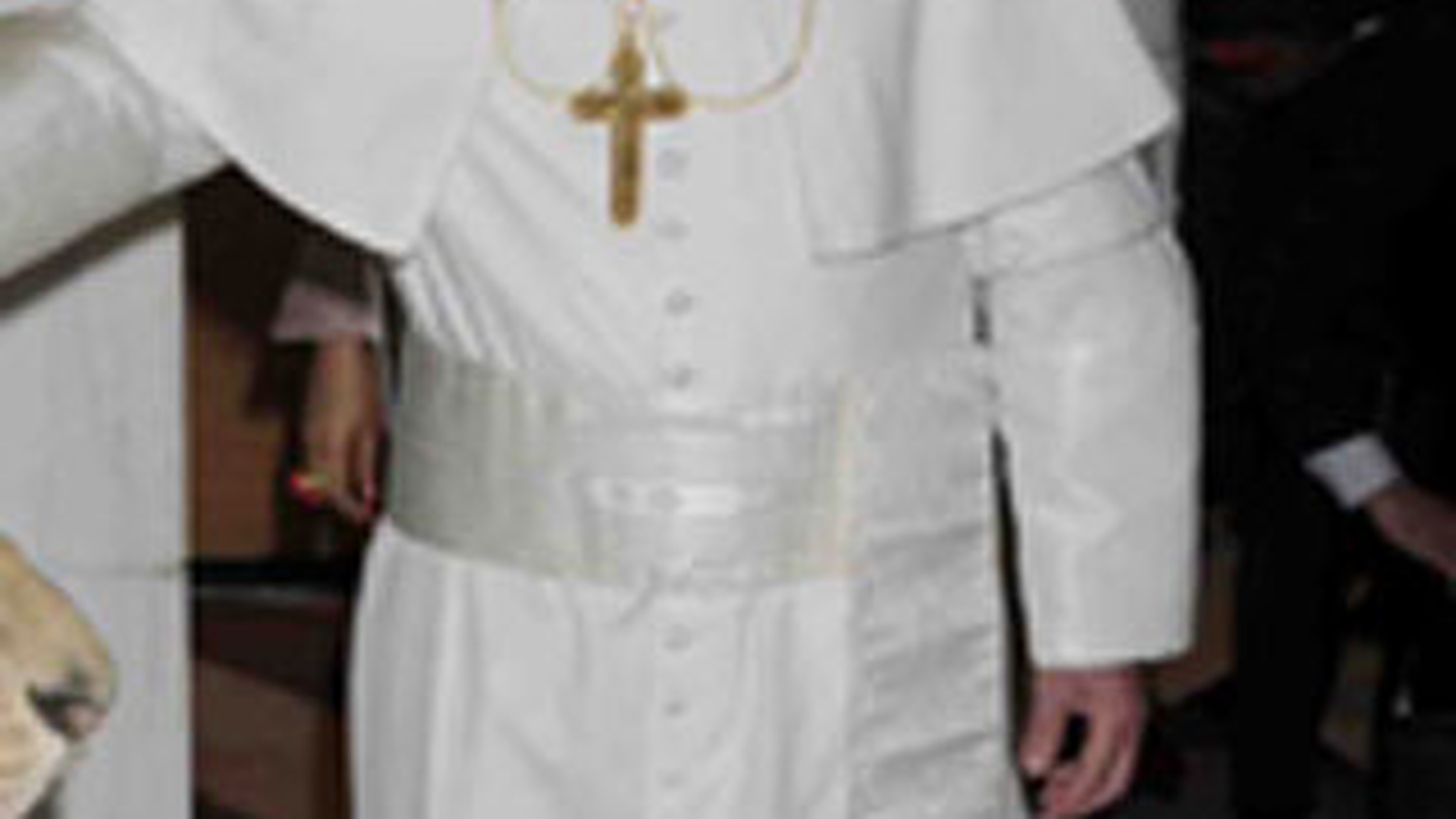 Un episcop ungur, acuzat de agresiune sexuala si frauda