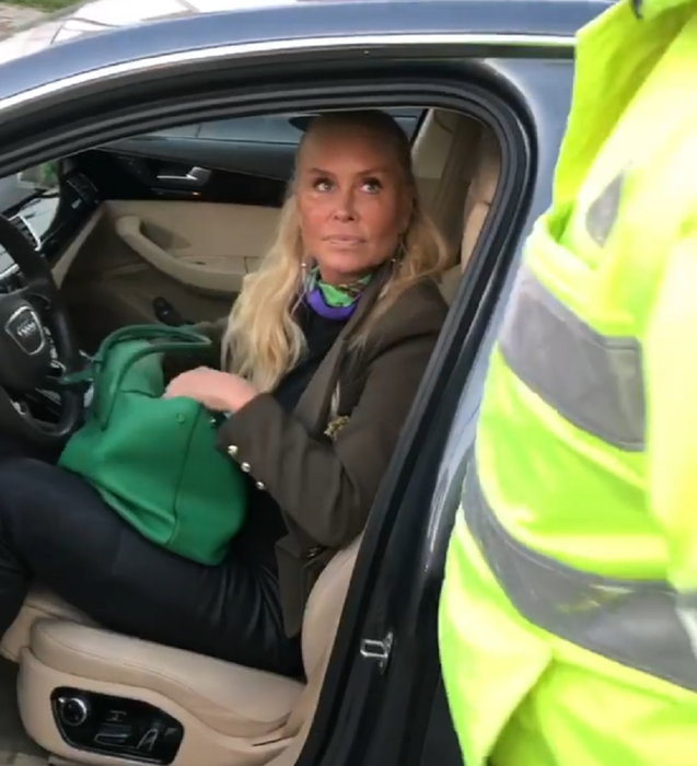 Ex-iubitul a umilit-o de față cu polițiștii pe Vica Blochina