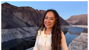 Vlăduța Lupău și-a cumpărat stea pe Walk of Fame din Hollywood! Câți bani a scos artista din buzunar