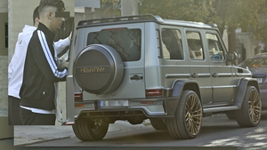 Cine este puștiul care merge să ia cafea cu G63 Keyvany de 500.000 €. Tatăl lui e unul dintre cei mai cunoscuți milionari și are o colecție de mașini evaluată la multe milioane €