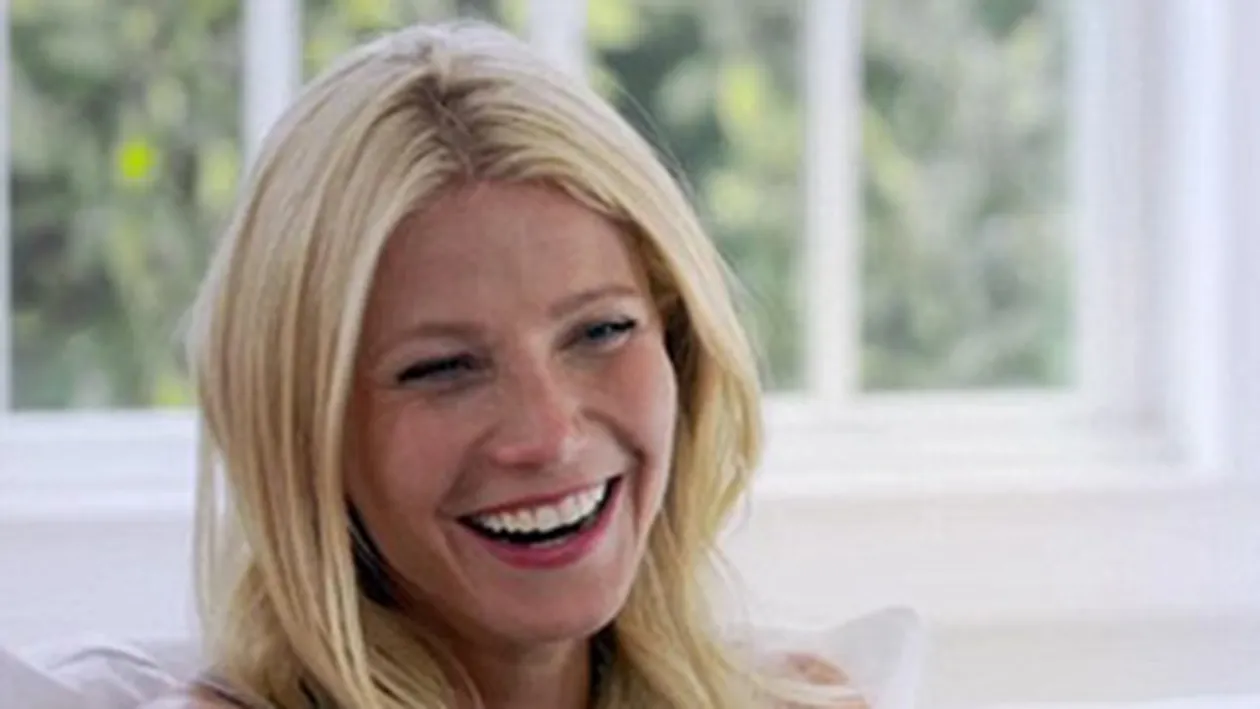 Lui Gwyneth Paltrow ii plac toate pozitiile, lui Bradley Cooper – pe la spate! Aflati aici care sunt pozitiile sexuale preferate de vedete!
