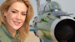 Roxana Ciuhulescu este o mămică sexy! Vedeta este stilată când merge şi în parc