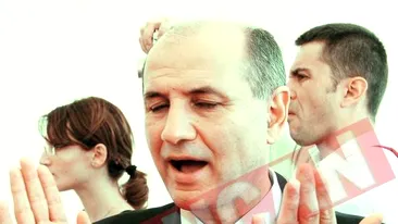 Le-au furat contabila