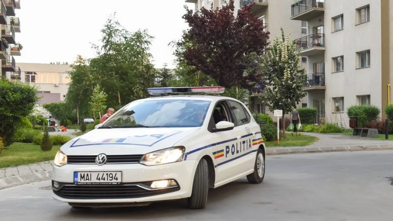 Șmecheraș de cartier către un polițist: „Sclavule, îți trag un cap în gură”. Ce a pățit huliganul ieșean după un proces-maraton