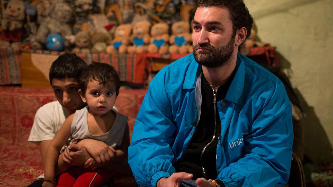 SMILEY petrece tot mai mult timp în prezenţa copiilor! Mesajul care a ridicat semne de întrebare fanilor:,,O să fii un tată perfect!‘’