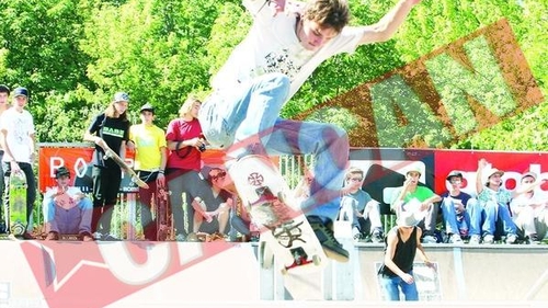 Skateboarding in Parcul Cuza
