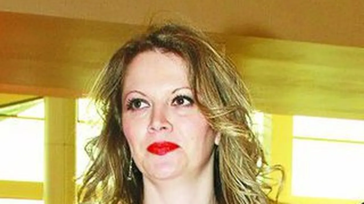 Oana Lis este urmarita de ghinioane! Ii fac probleme dentistii!