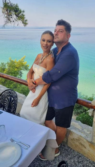 Tavi Colen și Emma de la ZU s-au căsătorit civil în mare secret, după 16 ani de relație: ”Universul nostru!”
