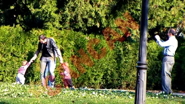 Tatal realizatorului de la Rai, da' buni a organizat un shooting in parc