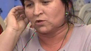 Mama agresorului lui Cristi Tanase: "Am batut-o pe iubita lui dupa ce el s-a certat cu baiatul meu in club! Daca o mai prind tot o bat"