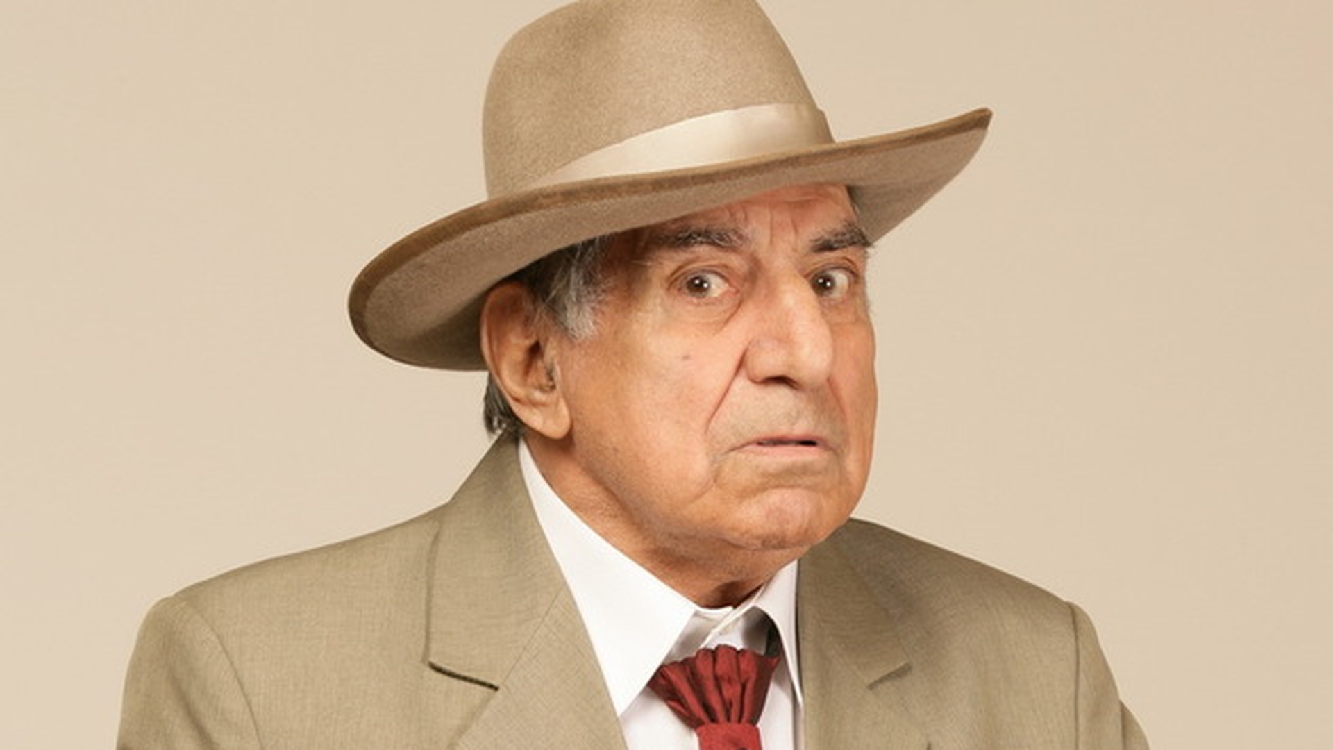 Ce s-a ales de văduva lui Jean Constantin, la 5 ani de la moartea actorului! A vândut tot şi...