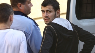 Mama criminalului Cristi n-a mai inchis un ochi dupa ce fiul ei a ajuns dupa gratii! "Andrei si baiatul meu au fost aici vineri, inainte de nenorocire. Au ras si-au facut glume"