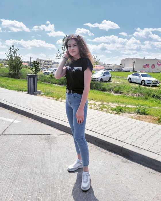 Roberta este  polițista de 21 de ani care a murit într-un accident cumplit/ Sursa foto: Facebook