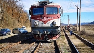 Accident teribil în Prahova. Un copil de 3 ani a fost lovit mortal de o locomotivă
