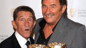 Barry Chuckle a murit la vârsta de 73 de ani. Fratele celebrului comediant: “Nu mi-am pierdut doar fratele, ci cel mai bun prieten”
