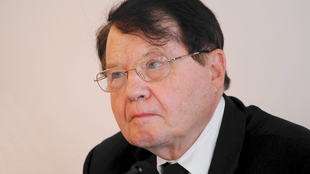 Doliu! Luc Montagnier, cercetătorul care a descoperit virusul HIV și câștigător al premiului Nobel, a încetat din viaţă