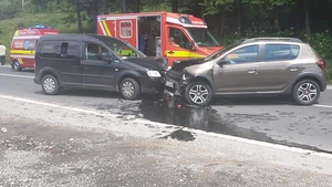 Accident grav în Brașov! 5 persoane au fost transportate la spital