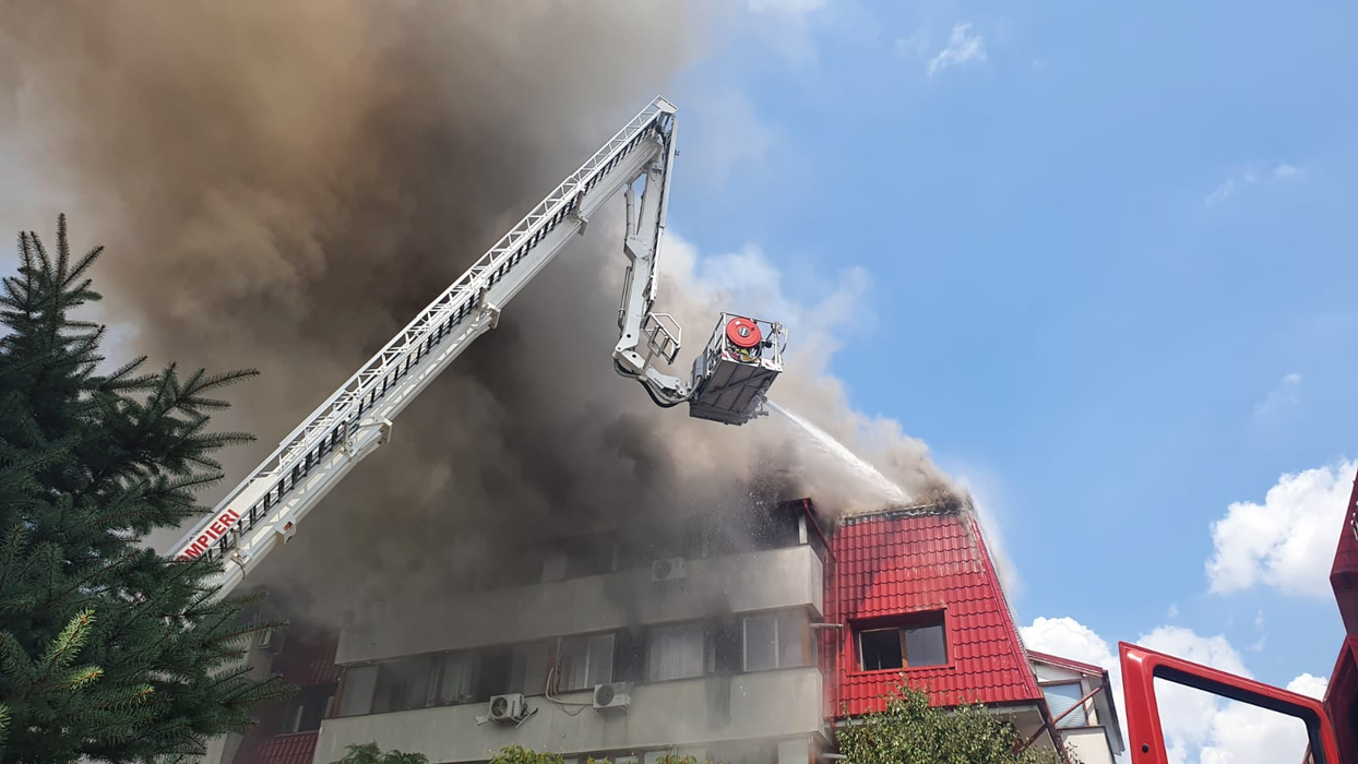 Incendiu în Popești-Leordeni. A fost emis mesaj Ro-Alert din cauza fumului!