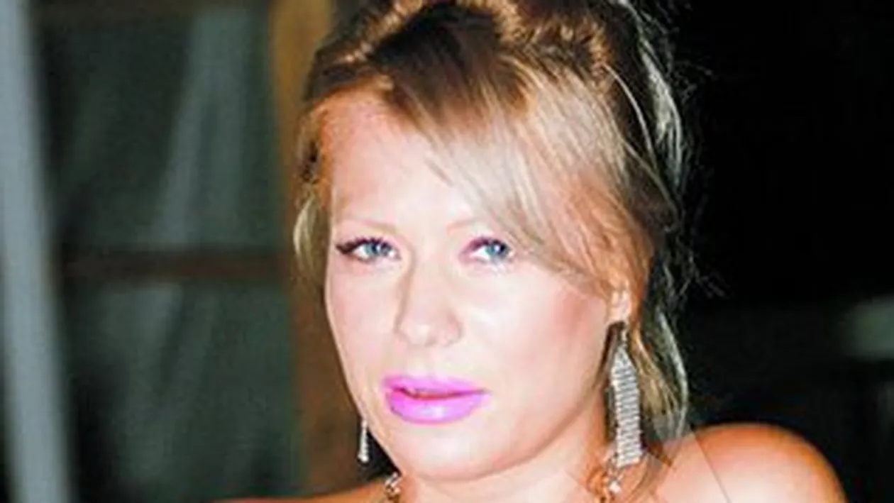 Maharu isi ascunde femeia