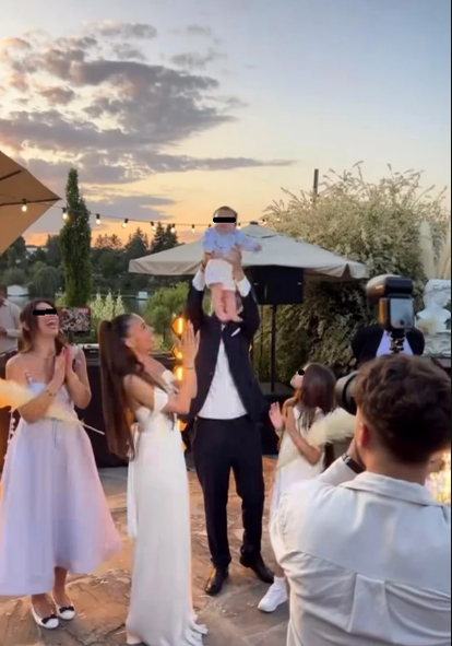 Matei Stratan și Iana Budeanu și-au botezat băiețelul! Primele imagini de la creștinarea micuțului Alexander