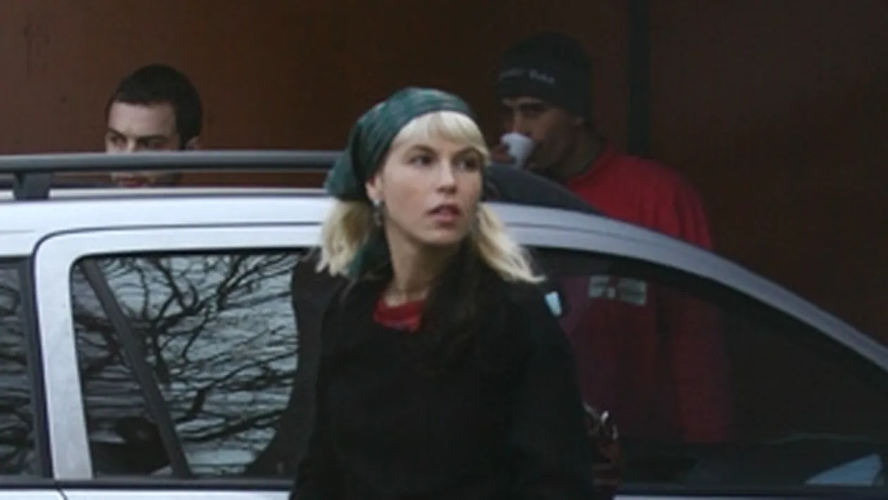 Corina, peripetii incredibile din cauza masinii disparute! Cuprinsa de disperare intr-o parcare din Bucuresti!