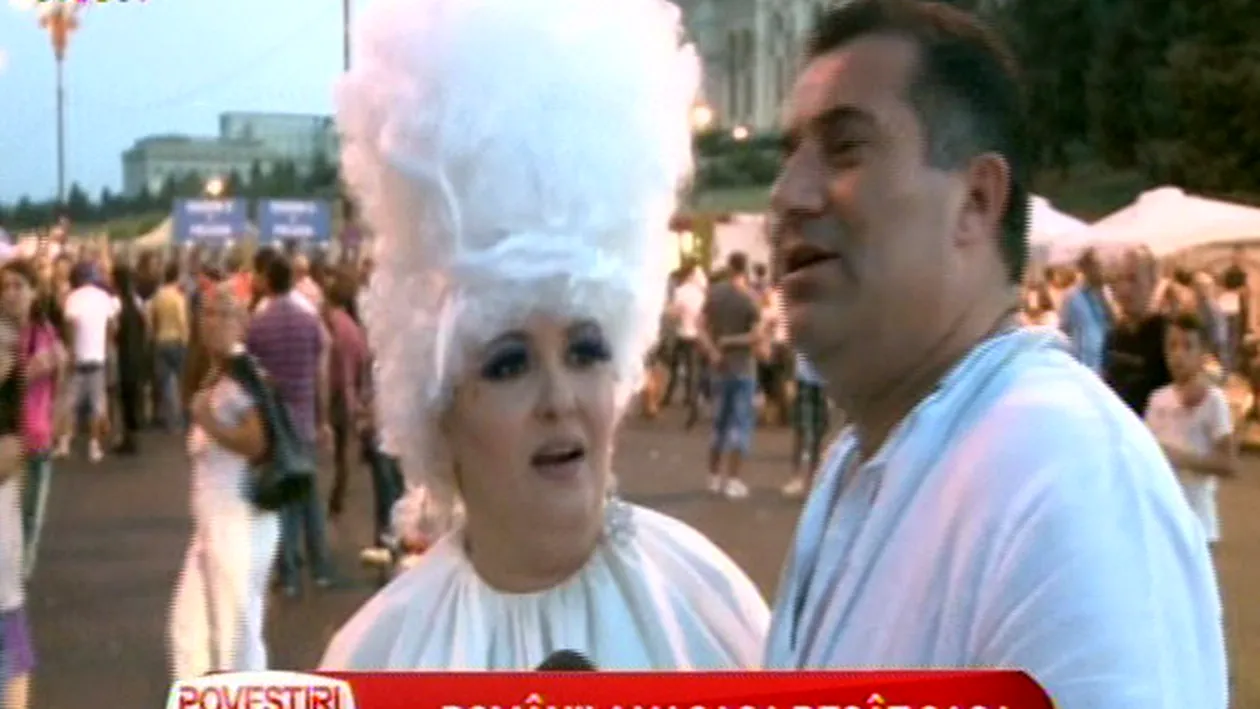Eu sunt Lady Gaga de Romania! Ghici cine e vedeta care a venit costumata in asa hal la concertului divei si a cantat: Foaie verde, Lady GaGa