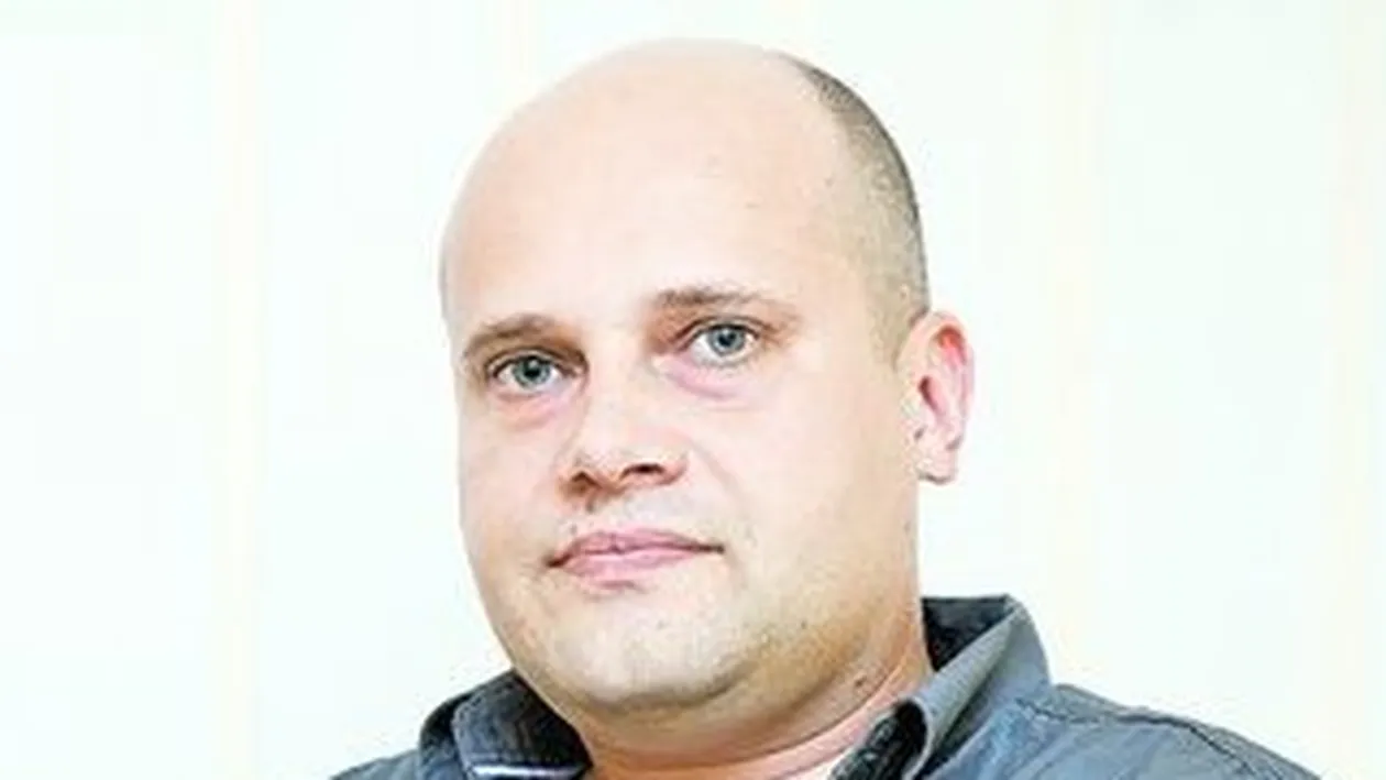 Daca modelul tatalui este unul agresiv, fata va proiecta acest lucru in relatia de cuplu