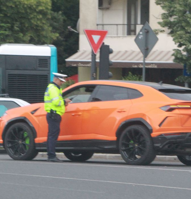 Loredana Chivu , trasă pe dreapta