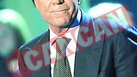 De ce a fugit Julio Iglesias din Romania
