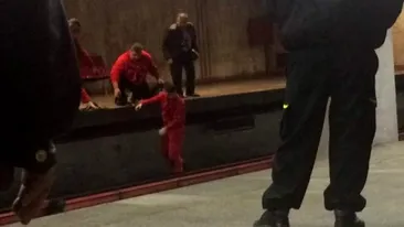 Tragedie în București! Un bărbat s-a aruncat în fața metroului în stația Izvor