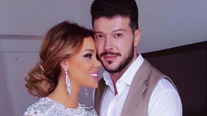 După ce s-a distrat cu alt bărbat în club, l-a înnebunit pe VICTOR SLAV cu ţinuta sexy! Graviduţa BIANCA DRĂGUŞANU a arătat ce are sub fustă