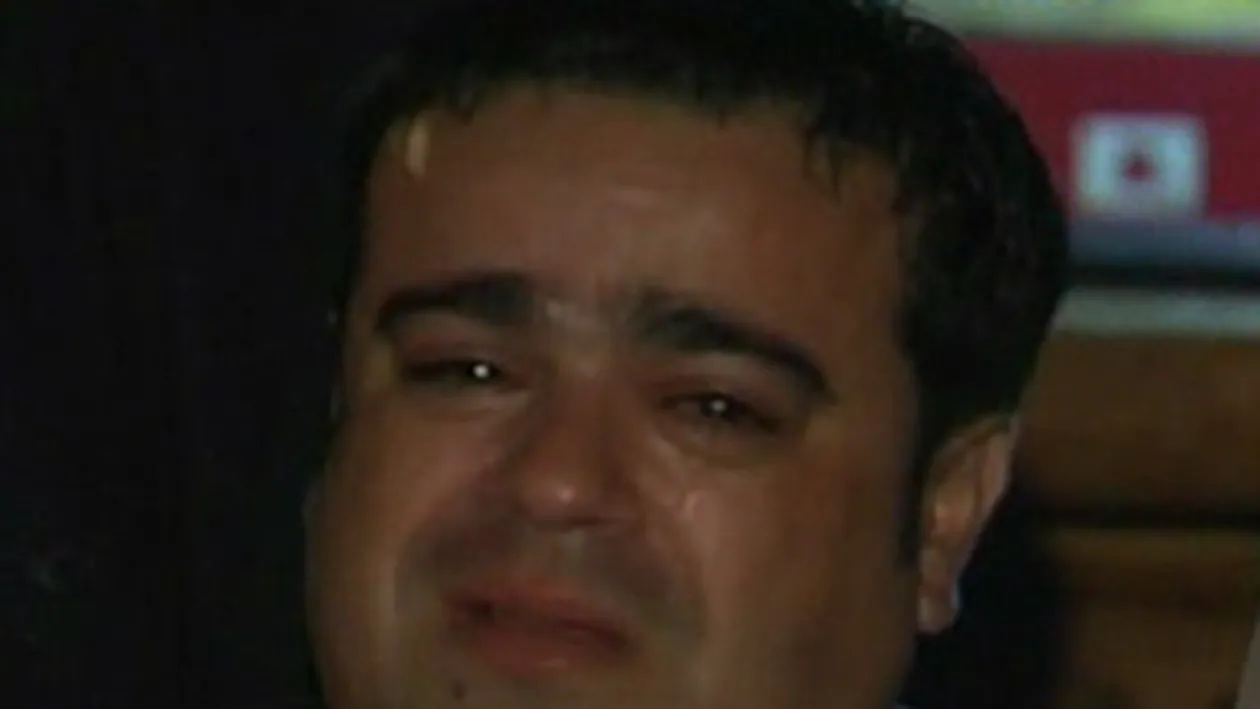 VIDEO Fata lui Adi Minune isi face tatal sa planga foarte des! Afla cum e posibil si vezi ce si-au cantat unul altuia in direct!