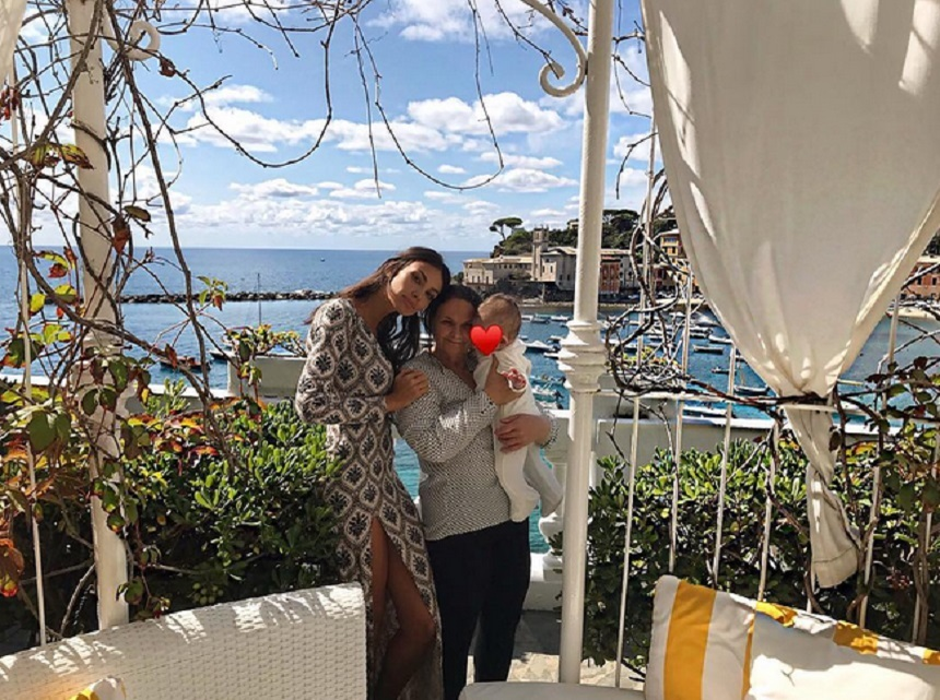 Motivul pentru care Mădălina Ghenea a părăsit ţara cu fetiţa ei, dar fără Matei Stratan. “Voi merge la muncă şi…”