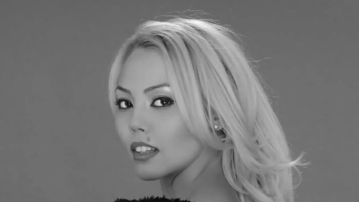 Maşina Denisei, surprinsă în trafic! Nu le-a venit să creadă când au văzut cine era la volan