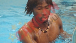 S-au aruncat in piscina lui Traore