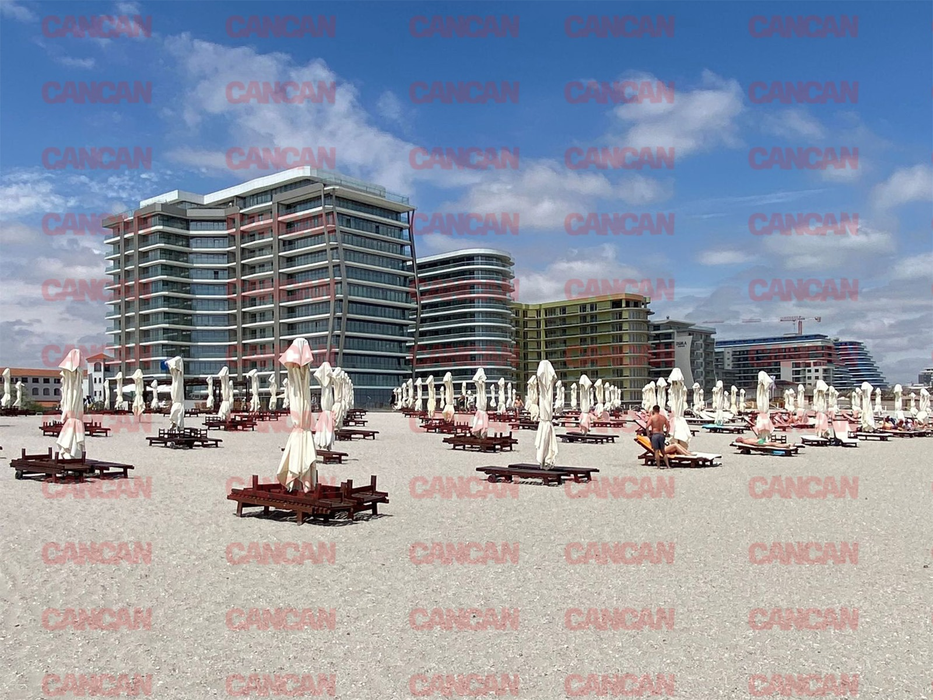 Bate vântul pe cea mai populară stațiune din Constanța! Terasele din Mamaia Nord sunt goale
