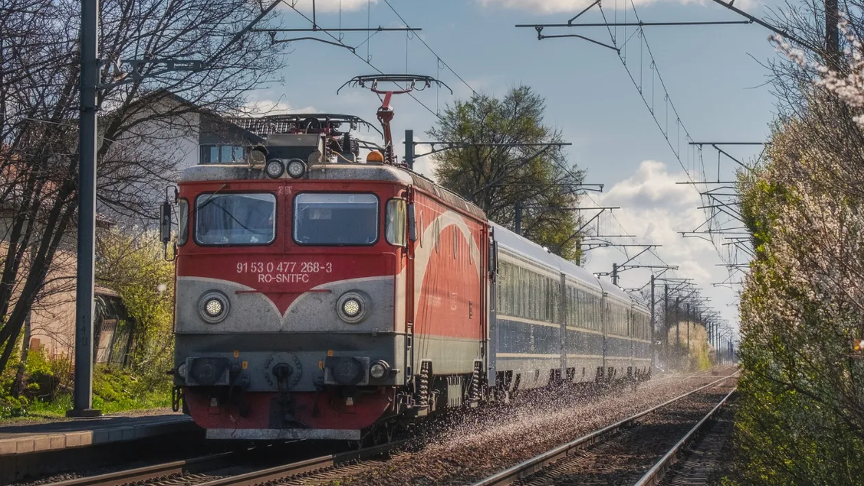 Anunțul făcut de CFR, înainte de 1 mai. Cât costă trenul până la mare