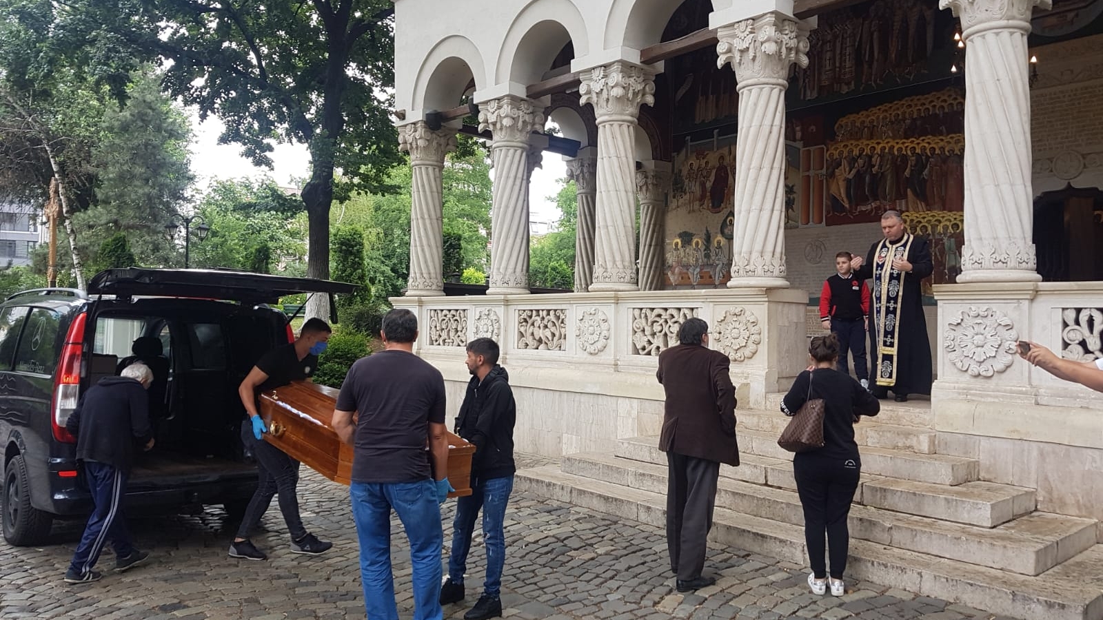 Ce scrie pe crucea lui Costin Mărculescu. Greşeala cutremurătoare făcută de apropiaţi