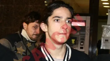 Baiatul senatoarei Placinta si-a batut iubita pentru ca il insela