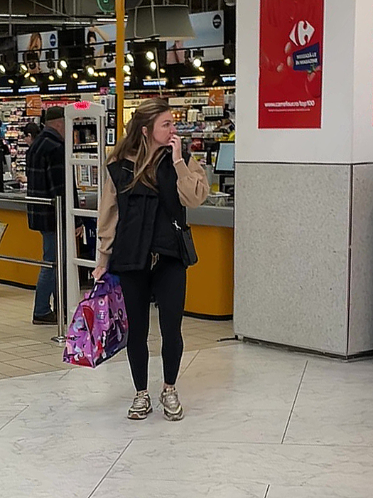 Ex-liderul WTA a achiziționat cosmetice și produse de igienă / (Sursa: CANCAN.RO)