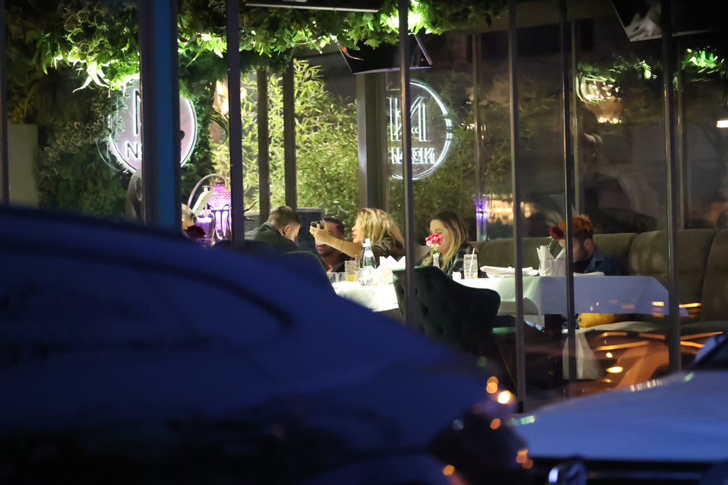 Ema Uta și Alex Bodi, cină la un restaurant din Herăstrău  (Foto: CANCAN.RO)