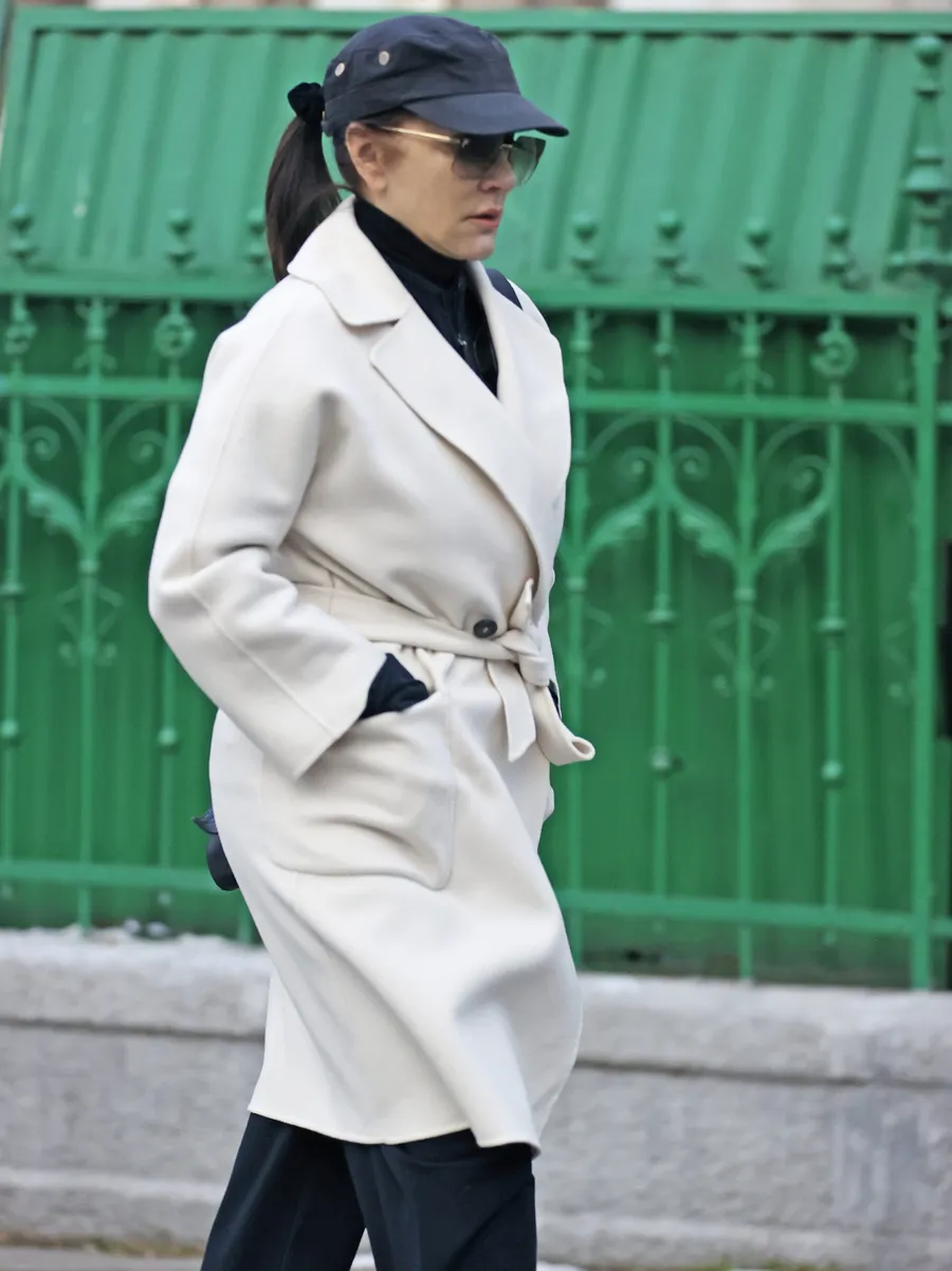 Mama lui Mario Iorgulescu încearcă să treacă neobservată