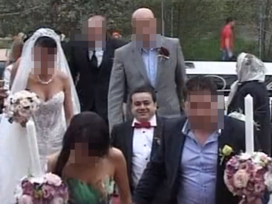 Adrian Minune, naș de cununie la nunta lui Pitbull (foto: captură Antena1)