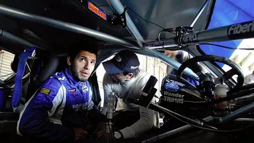 Aguero isi face echipa auto cu tatal sau