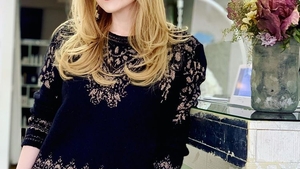 Câte clase are Alina Sorescu, de fapt? Din ce face bani (încă) soţia lui Alex Ciucu, pe lângă muzică