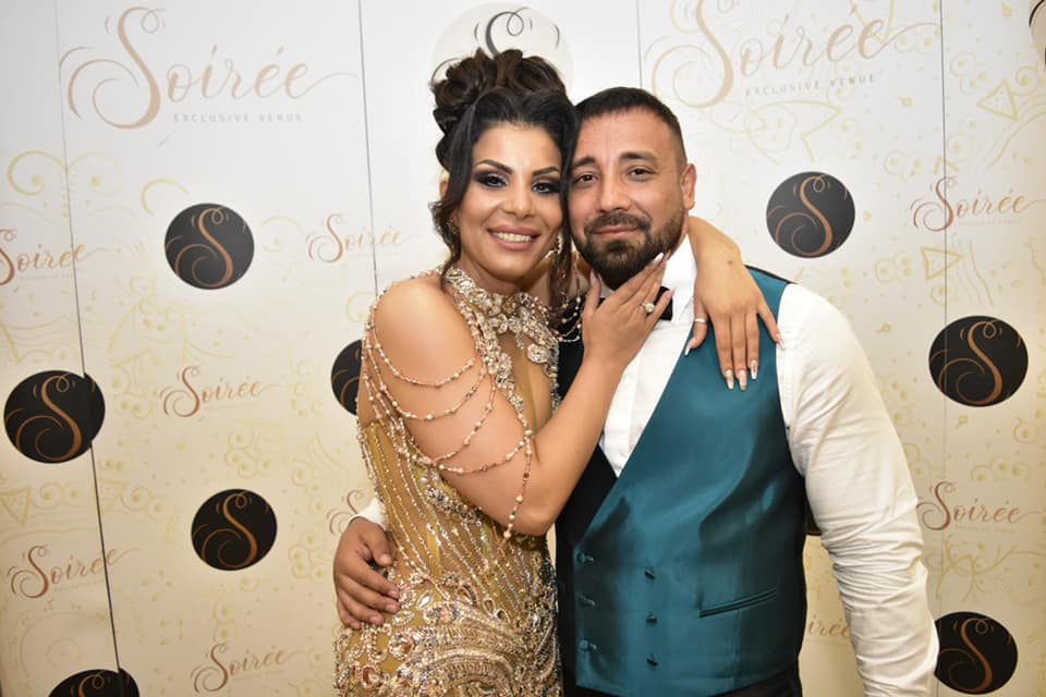 Emanuel Daniel Dan, cunoscut ca Manu Bombardieru, a împlinit o frumoasă vârstă și, deși, în această perioadă sunt interzise petrecerile cu mulți invitați, el a ignorat acest aspect. În jur de 30 de oameni au participat aseară la party-ul dat în cinstea sa, unde Tzancă Uraganu a făcut un show incendiar © Facebook