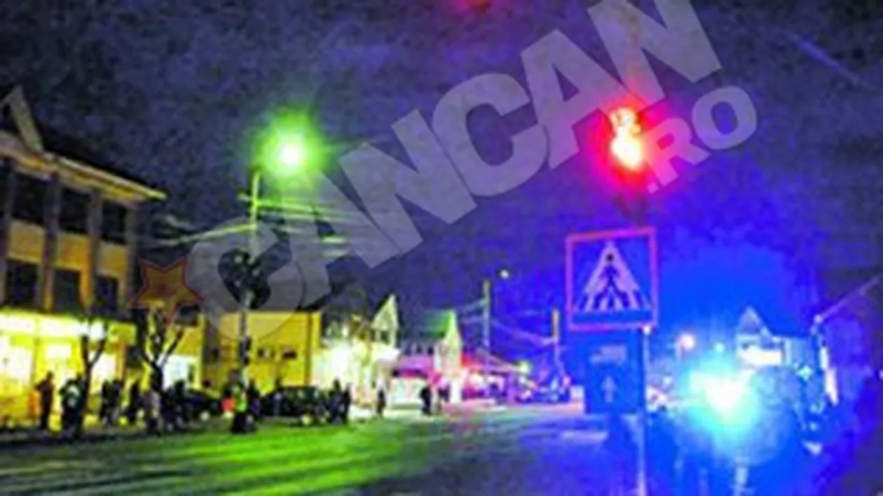 Semafor inaugurat pe intuneric. Ca sa se vada!