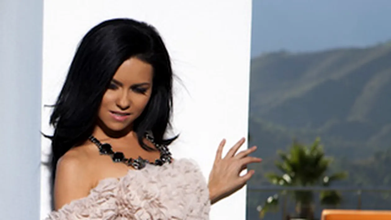 Inna are peste 1,5 milioane de fani pe Facebook!