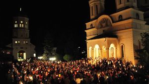 Cum se vor desfășura slujbele în acest an, de Paște? Măsurile pe care românii trebuie să le respecte