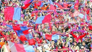 Ultrasii au luat cu asalt Palatul lui Gigi
